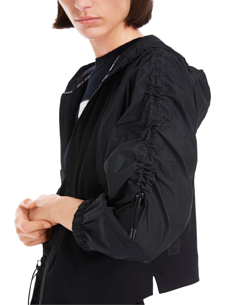 Mantel, Jacke, Bluse, Person, Frau