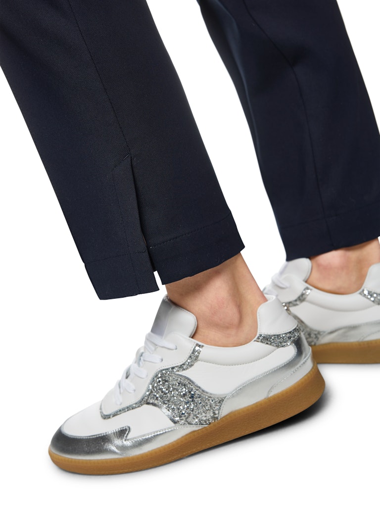 Schuhwerk, Schuh, Sneaker, Person, Hoher Absatz