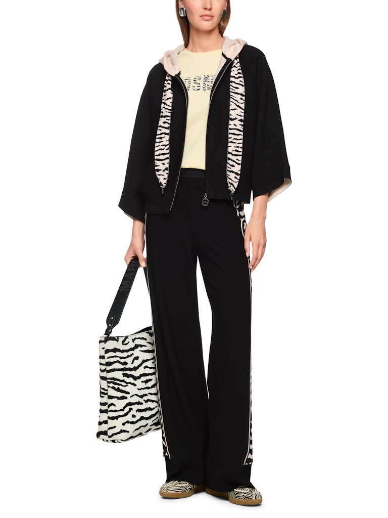 Formelle Kleidung, Anzug, Langarm, Handtasche, Hosen